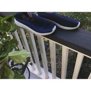 Women Navy Blue Slip-On Sneakers
